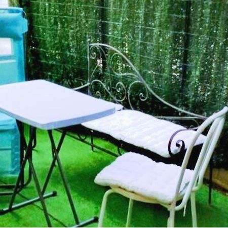 Nice View Jolie Studio Avec Jardin Εξωτερικό φωτογραφία